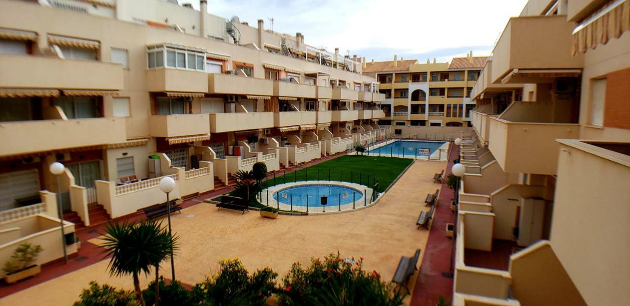 Roquetas Beach House Apartamento Fresco Con Piscina روكيتاس ذي مار المظهر الخارجي الصورة